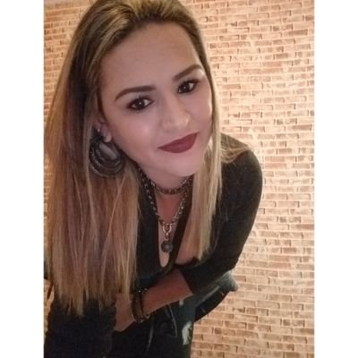 Regra da vida , a boca só fala do que o coração está cheio💓
insta 💕 alealadin