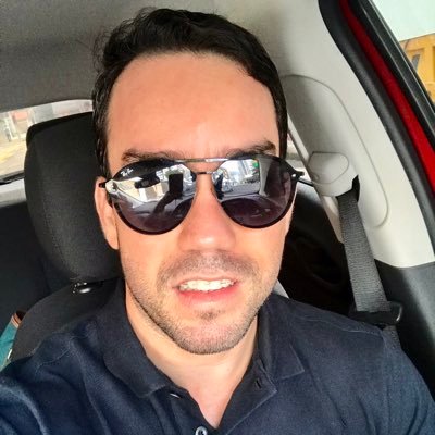 O homem que evita dúvidas, nunca terá certezas.