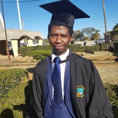 Bsc Psychology Honours Degree. A rising poet, advocating for Persons with Disabilities in Zimbabwe. #MUFC❤️ #LosBlancosRMadrid #ProudlyDisabled.