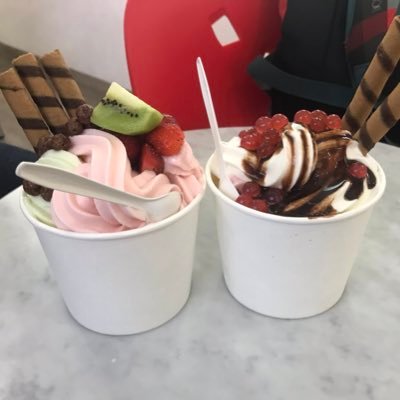 hhyyeennaa's profile picture. 