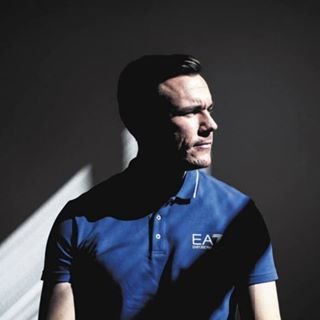 MartinL41558687's profile picture. Entrepreneur and trader