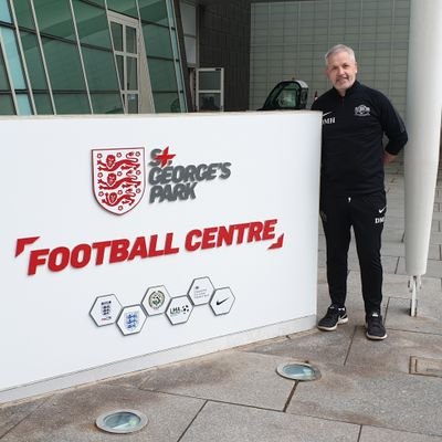 Qualified coach in basketball, dodgeball, tennis, rugby, and futsal. UEFA B, L2 gk coach, mod 1 & 2 and Youth award. Views are my own #Askthecoachmember