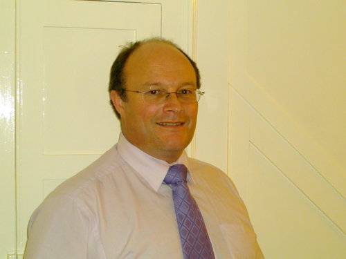 Audiologist, serving the local community from Honiton Hearing Centre since 1999