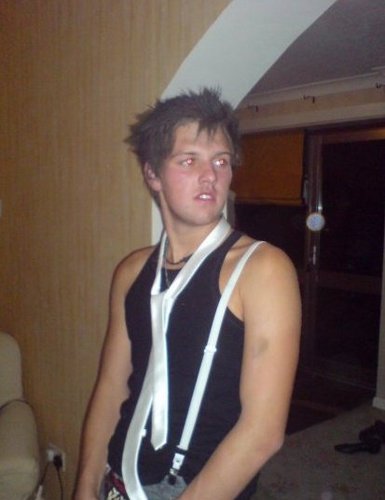 simoj67's profile picture. hey im josh follow me and ill follow you ;)