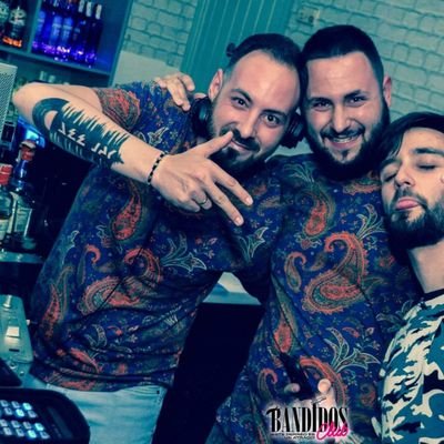Deejay de @thecobisdejaays; Diseñador de Enjaezamientos de los Caballos del Vino; Toros