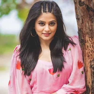 *FANPAGE* for the talented and stunning actress PriyaMani ! Follow her on @priyamani6. You can also join her official  Facebook page