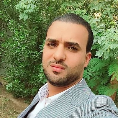لا أجيد التصنع أبداً أظهر شخصيتي على حقيقتها فإن راقت لأحد يسعدني ذلك وإن لم تروق له فليعلم أنني لم أُخلق لأرضيه✌...💝ملك الاناقه 💝