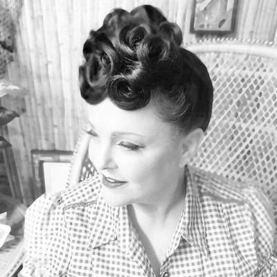 Mature, nationally published pinup model & member of Rockabilly Riveters. 
Alex's mom. Also mom to Kirby, Oliver and Daisy my rescued fur babies.