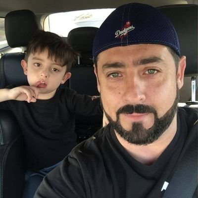 EduardoSalinasM's profile picture. Abogado y Rayado!!