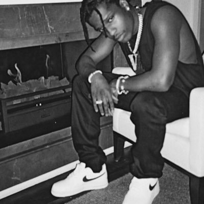 Tuck2k's profile picture. xbox / free agent 💔