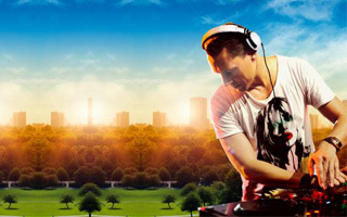 cause Tiësto is the best dj !! always the #1