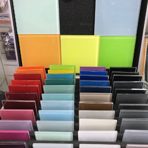 Mirror & glass cut to size, splash-backs, D/G units, decorative mirrors & more!
info@mirrorandglassboutique.co.uk Tel: 02380407764