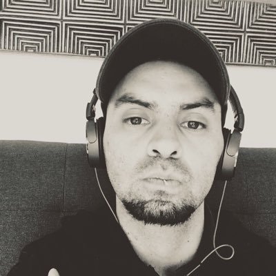 Soy un crack, jugando fĆŗtbol, tengo ambiciones, y cada dĆa me entreno en todos aspectos para ser mejor humano!