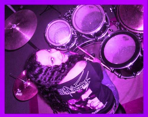 larissabatera's profile picture. let it roll babe rooooll!