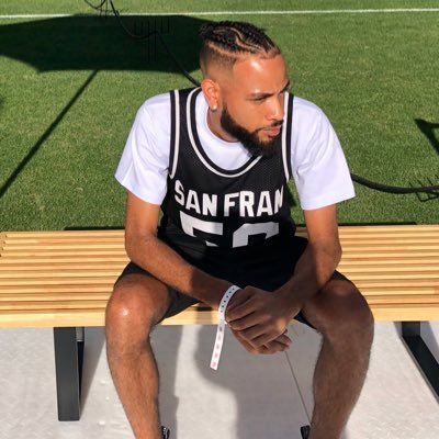 Mental Health Therapist . Entrepreneur . Music Head . Material Junkie . Sneaker Fiend . Leaders aren't born we're made! #FightOn! IG: @1DCarter
