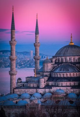 aishatunanatu's profile picture. Istanbul is where my heart is ❤