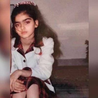 ‏‏‏وَجَعَلَنِي مُبَارَكًا أَيْنَ مَا كُنْتُ وَأَوْصَانِي بِالصَّلَاةِ وَالزَّكَاةِ مَا دُمْتُ حَيًّا