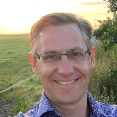 Arbejder med at gøre andre dygtigere til det, de laver. Uddannelseskonsulent i @IndustriensUdd. Tidl. faglærer på @nextkbh #uddpol #faglært #eud #AMU #dkbiz mm.