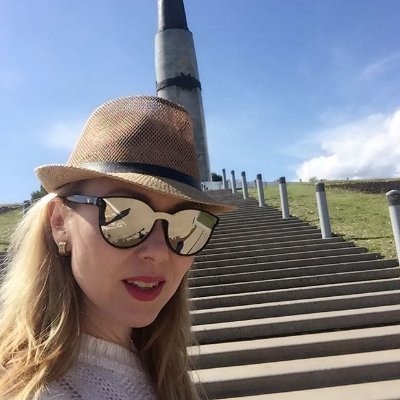 Salut je voudrais juste me faire des amis et autres merci pour de m’écris sur mon twitte te plaît