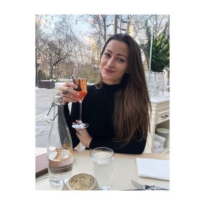 Lindasa93495800's profile picture. I love the one who loves me