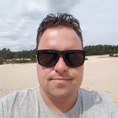 41 jaar/Baexem/bourgondier/vader/flipperen/lego/vintage speelgoed/elektromonteur bij Saval brandbeveiliging/eigenaar van Nieuwesteeg Montage & Electro