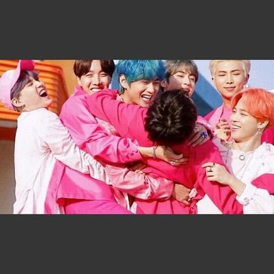 Me tienes viéndote. Te tengo en las noches oscuras... Tú eres mi estrella🎶🎵 BTS💜 Only Army- OT7- Cuenta respaldo de @NoeBangtanLove