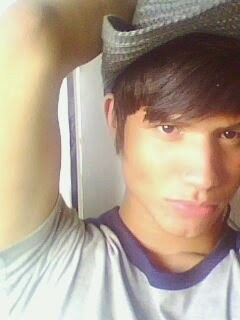 Carioca,Capricorniano,17 anos com traços fortes e finos que combinam com minha personalidade misteriosa e reveladora---MORE ABOUT ME IN MY MESSENGER!