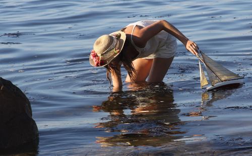 xoxoLittleV's profile picture. Carbon Warrior and coxswain, Oxford and Georgetown alumna, enjoys riding, big mountain skiing and dogs.