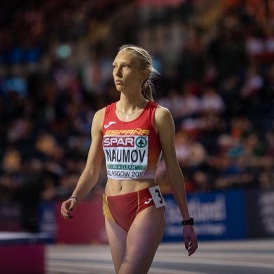 Atleta internacional i psicòloga. Seguint el camí d’oportunitats que em dona la vida | 2.01.54 | 800m | @newbalance | @infisport De BCN a Manresa i ara MAD