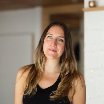 Once a Human Geography PhD now a copywriter doing a lot of yoga • environment, politics of nature, intersectional feminism 🔥 • academic wellbeing #MindfulPhD