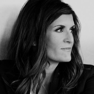 dionad's profile picture. Songwriter. Artist. Producer. Creating with & for creatives 🎼 Female entrepreneur ♀️ Shoe freak 👠