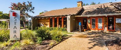 ChantalEstara's profile picture. 