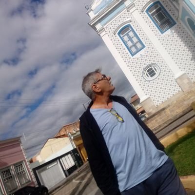 santoocio's profile picture. Palestrino, socialista libertário, ateu blasfemo, cangaceiro urbano, devoto de Antonio o Santo, e do Conselheiro. Intolerante com reaças, caretas e puxa-sacos.