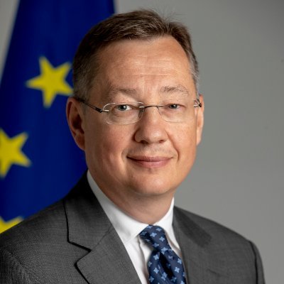 Diplomat. Former EU Ambassador to Zambia & COMESA (2019-2023) & Polish Ambassador to Ethiopia & the African Union (2012-2017).