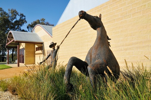 Long Paddock is a great touring route in south western NSW. A caravaners dream, fishermans heaven - losts to see and lots to do history and MASSIVE artworks