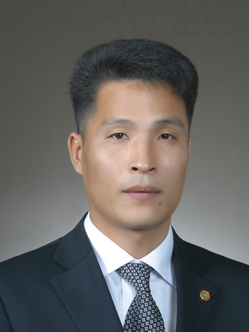 항상 따듯한 미소로 머물고 싶습니다.