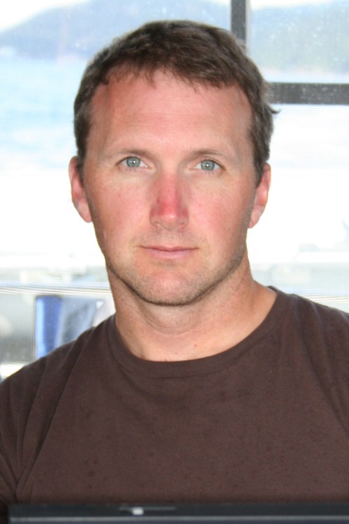 Tech marketer, husband, father, kitesurfer, snowboarder.