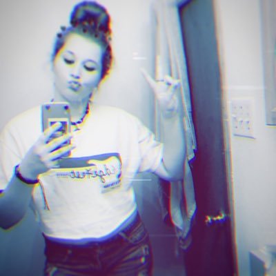 Eehk Senior
Just living life the best I can🤷‍♀️
Snap:caitlinmeyers22 
Insta:caitlinmeyers22