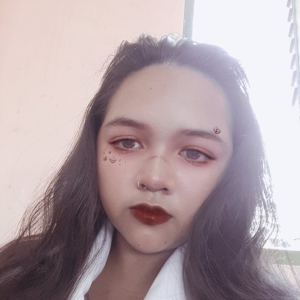 szelinexo's profile picture. s e l e n g 🍂