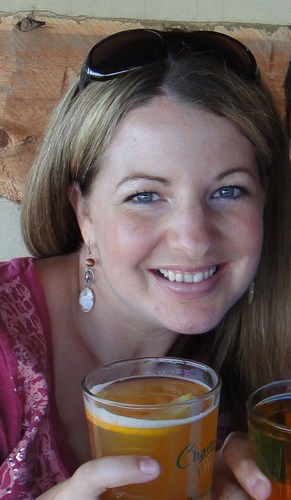 Culinary grad, Diet Tech (#DTR), love cooking, wine, craft beer, sunny weather, Mizzou, #STL Cardinals, my husband and baby girl, my family & my 3 kitty cats.