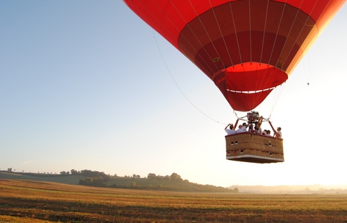 Fly with Balloon Flights Italy in Tuscany and experience ‘high culture’ as you soar over Florence, Siena or Chianti's villages, vineyards and olive groves.