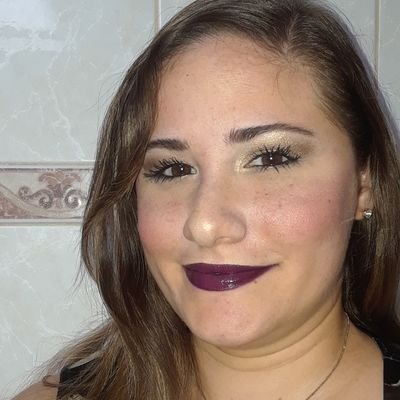 💍Happily Married.. Sister @CarlaAlicia26/@AliceKaulitzL Cousin @Yoyi0071 🖤💙 makeup & nails💄💅🏻 Fav things: Make 🍰🍪 & food; 💻🖱; 🎸🎶🎵🎧; video games🎮