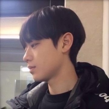 OtXu1nwLlvV5WFV's profile picture. 금동현 코로 우주도 뿌시기 쌉가능;;