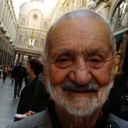 CarneiroNao's profile picture. Inteligência é prepotência dos estúpidos. Apenas procuro ser uma pessoa lógica e coerente. Ninguém é tão burro quanto dizem e nem tão inteligente quanto pensa.