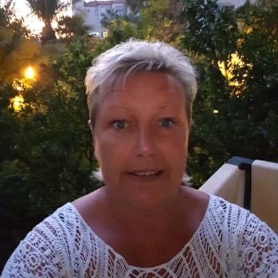 den_densvr's profile picture. 