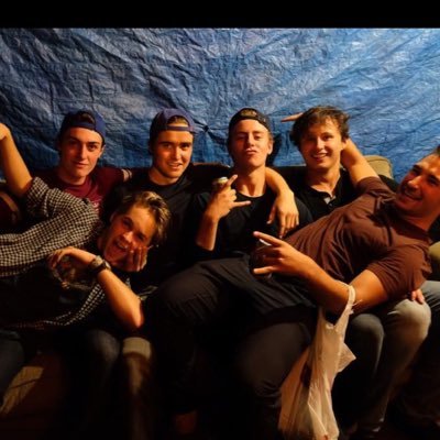 tomnew2290's profile picture. 