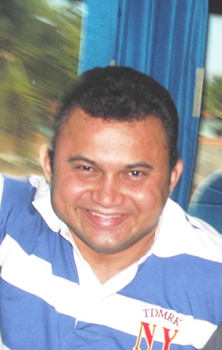 Graduado em Ciência da Computação, servidor público federal,aprendiz de músico, apaixonado por música e dedicado a família e aos amigos.