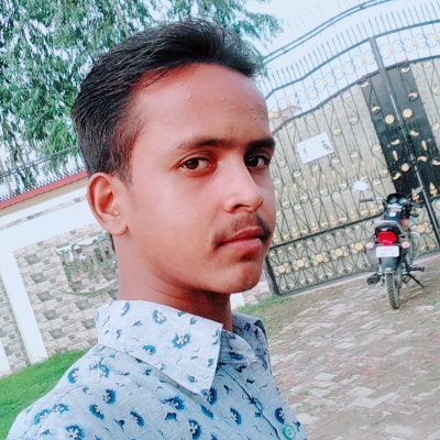 सुख भी बहुत है और परेशानिया भी बहुत है,
जिन्दगी में लाभ है तो हानिया भी बहुत है,
क्या हुआ जो प्रभु ने थोड़े गम दे दिए,
उसकी हम पर महेरबानिया भी बहुत है !!
--