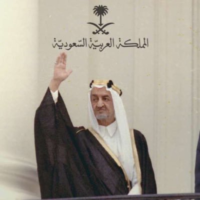 Q8_a901's profile picture. أنا العاشقُ السيىءُ الحظِّ لا أستطيعُ الذهابَ إليكِ ولا أستطيعُ الرّجوعَ إليّ..تمرّدَ قلبي عليّ ـ محمود درويش