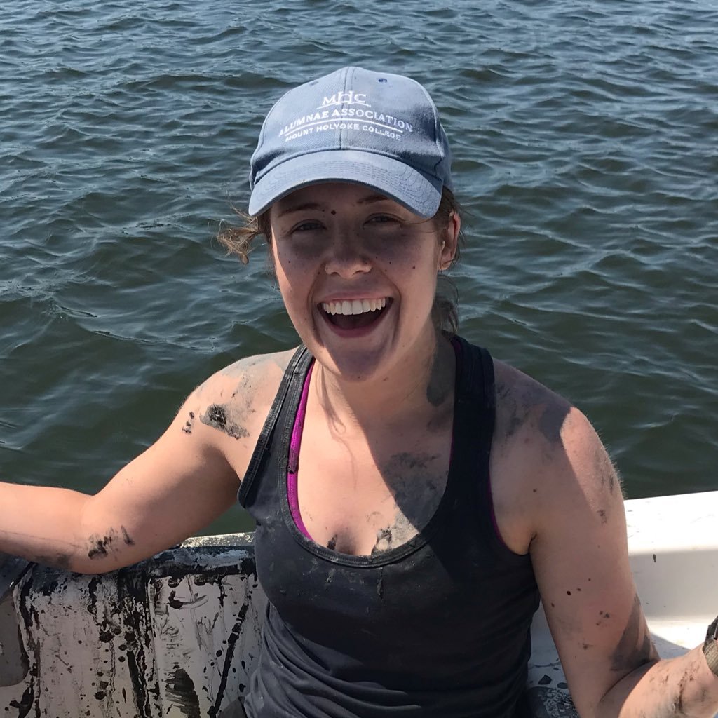 Coastal Biogeochemist | @mtholyoke '16 | PhD from @BUEarth in the @FulweilerLab | '20-'22 NOAA MAD Fellow | '23 Knauss Fellow | She/her